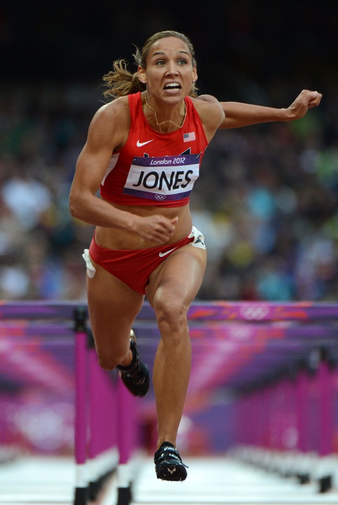 Lolo Jones, que revelou ser virgem, decepcionou e voltou sem medalhas nos 100m com barreiras | 