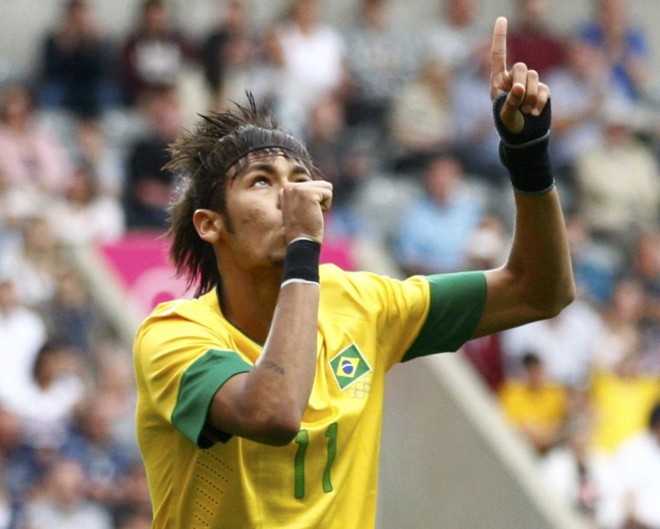 Neymar comemora o gol do segundo empate brasileiro no 3 a 2 sobre Honduras, em Newcastle, pelas quartas de final |