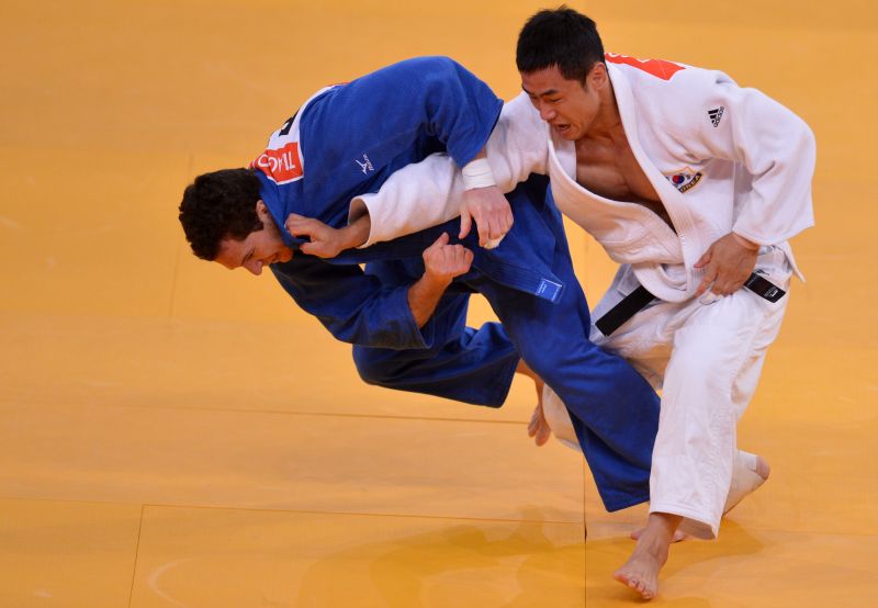 Tiago Camilo ficou de fora da disputa pelo ouro após perder para o sul-coreano Dae-Nam Song | AFP