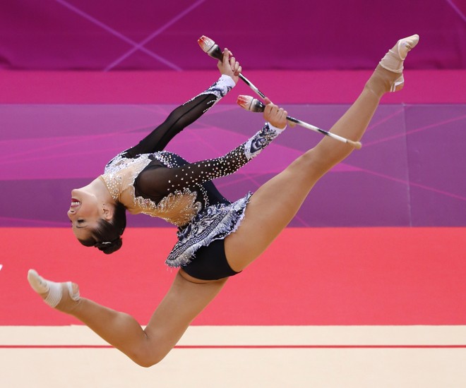 Apresentação da espanhola Carolina Rodriguez com as maças na eliminatória individual geral da GR | 