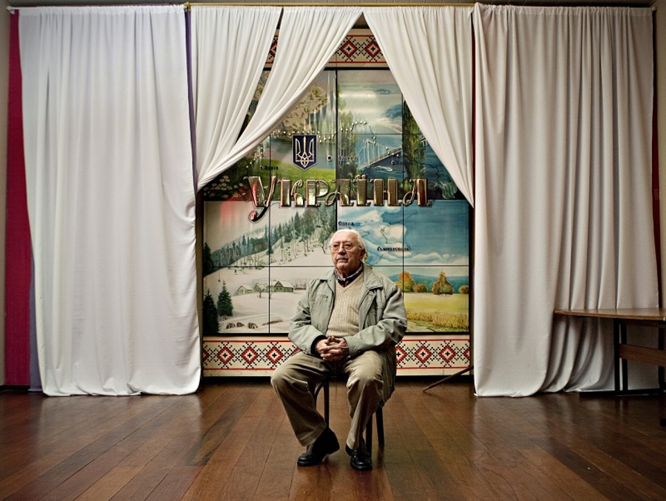 Os dois regimes eram opressores e perdemos totalmente a liberdade. Mas sabíamos que os soviéticos queriam dominar nossa região. A ideia era tentar outra vez a independência. Galat Wolodynyr, 87 anos, que após a guerra viveu em um campo de refugiados por 12 meses e depois veio morar no Brasil | Alexandre Mazzo