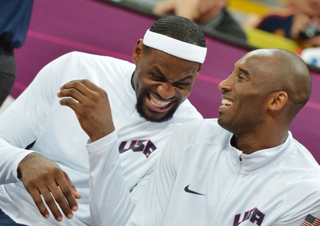 Deu até tempo para um bate papo divertido entre LeBron James e Kobe Bryant | 