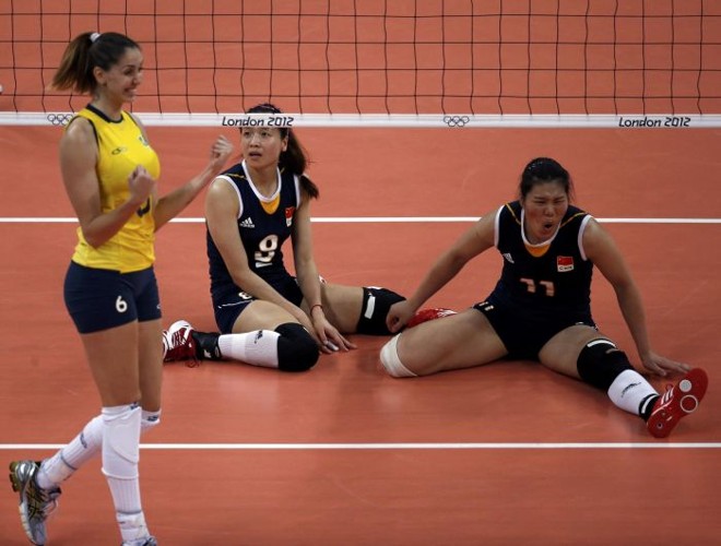 Brasil luta para permanecer vivo na competição. Primeiro passo foi dado na vitória contra a China | 