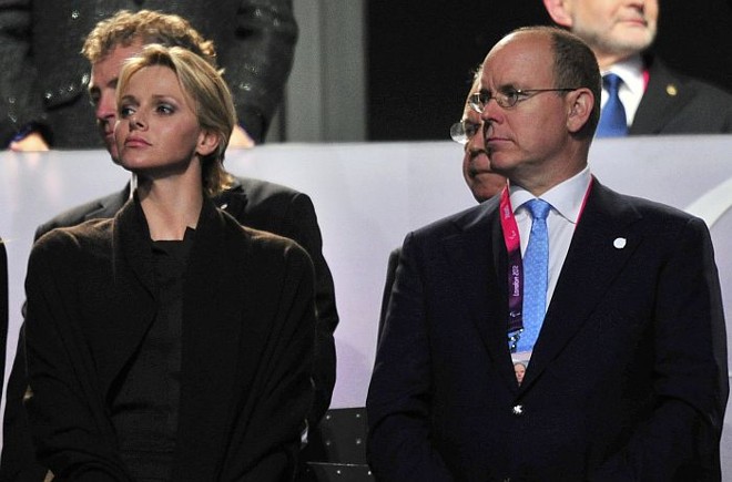 O príncipe Albert II, de Mônaco, com a esposa, a princisa Charlene | 