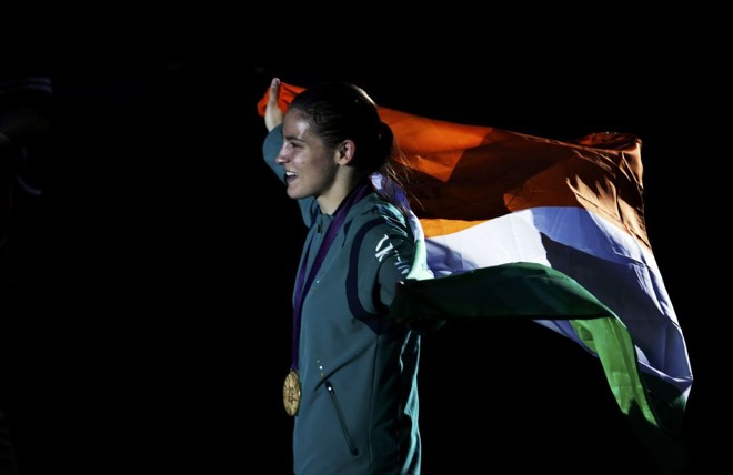 Pugilista Katie Taylor celebra o primeiro ouro irlandês nos Jogos | 