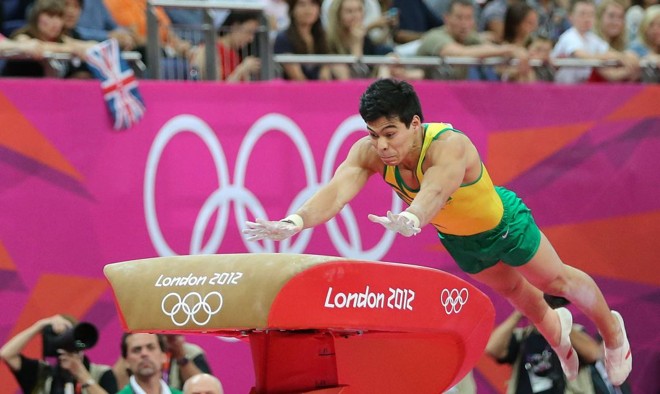 Sergio Sasaki terminou em 10.º no individual geral da ginástica |