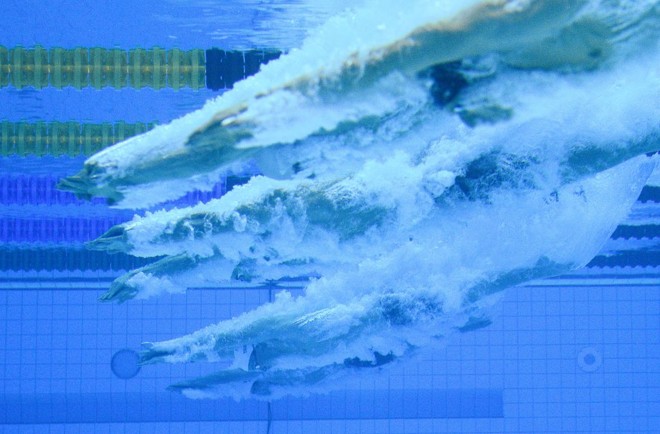 Nadadores caem na água em prova eliminatória dos 200m medley |
