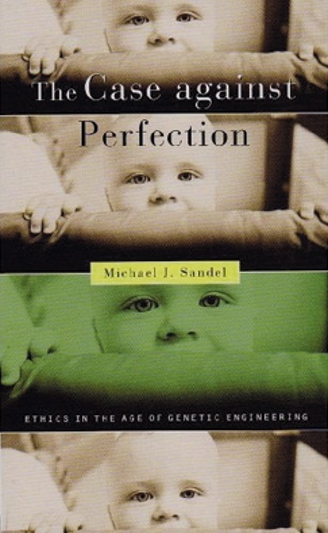 The Case against Perfection: Lançado em 2009, o livro é um ensaio curto sobre os avanços da bioética e os novos desafios que isso traz para a discussão moral. Sandel diz que passou a pensar sobre o tema quando foi convidado pelo governo norte-americano (de George W. Bush) a compor um painel de discussões sobre bioética. Na discussão que faz em seu livro, o filósofo começa apresentando um caso de duas lésbicas que queriam ter um filho. Ambas eram surdas, e não consideravam a surdez como um defeito, mas como uma característica cultural. Na hora de procurar um doador de esperma, elas quiseram alguém com cinco gerações de surdez na família para ter certeza de que o bebê nasceria surdo. E conseguiram. A pergunta a partir daí é: até onde temos o direito de interferir na genética?Serviço: Harvard University Press, 176 págs., US$ 15. (Não disponível em português) |
