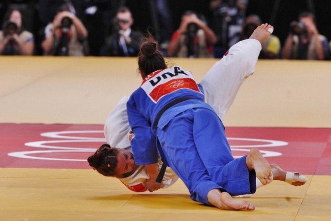 Mayra Aguiar superou a holandesa Marhinde Verkerk por ippon na luta da medalha de bronze |