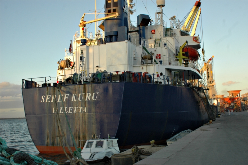 Sob investigação, o Seref Kuru ficou mais de 30 dias retido no Porto de Paranaguá: o que teria acontecido no navio? | Oswaldo Eustáquio/ Gazeta do Povo