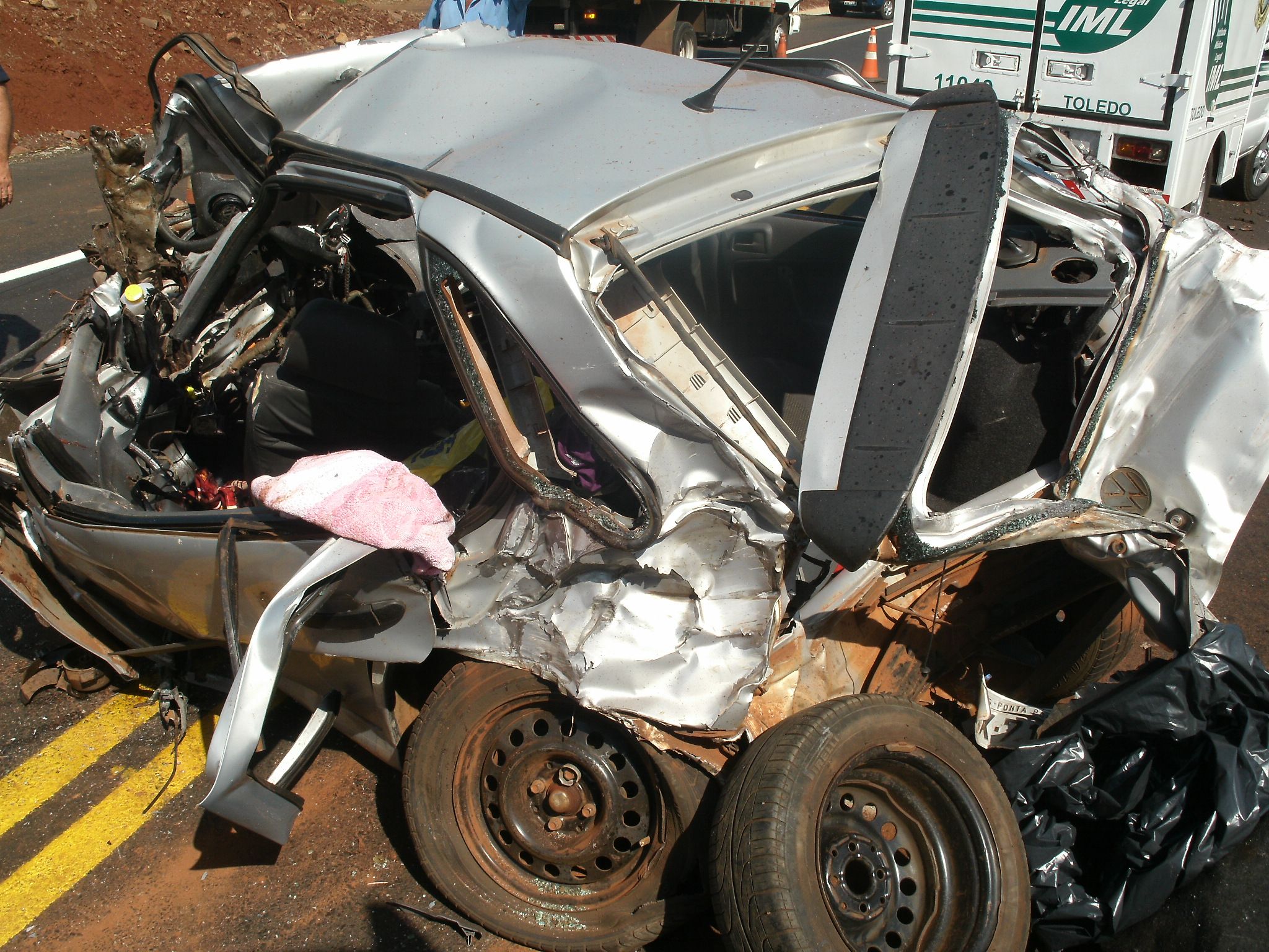 Uma mulher morreu no acidente envolvendo duas carretas na BR-163 | PRF/ Divulgação