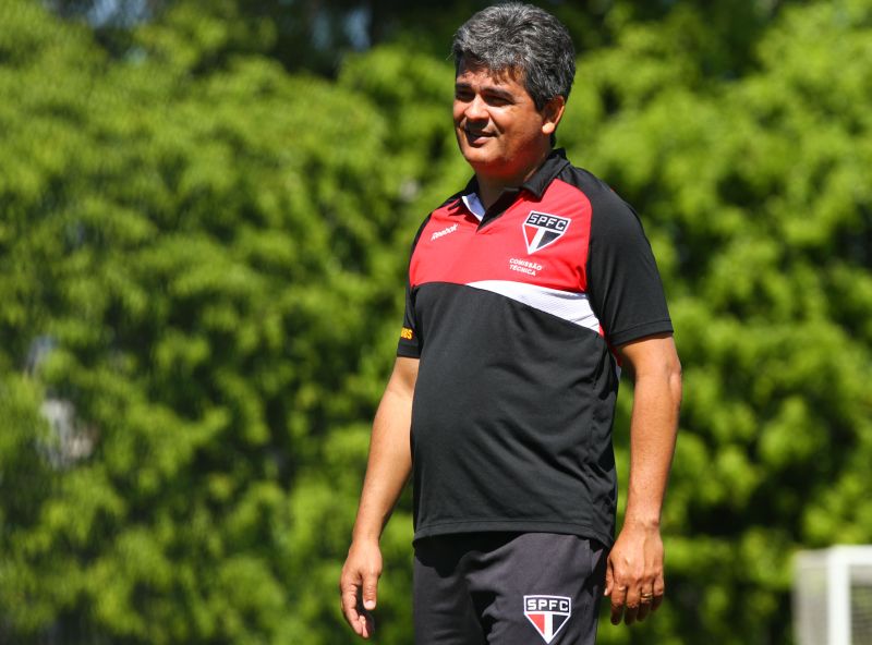 O técnico Ney Franco tem Luis Fabiano à disposição para o clássico contra o Corinthians | Luiz Pires/VIPCOMM