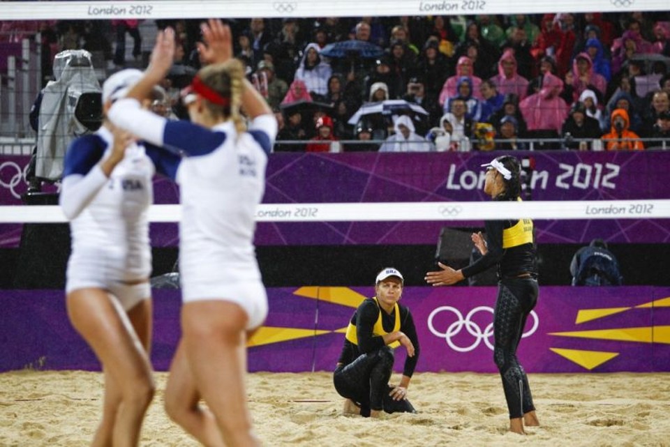 Juliana e Larissa terão de se contentar com a disputa do bronze em Londres | Daniel Castellano / Gazeta do Povo - enviado especial