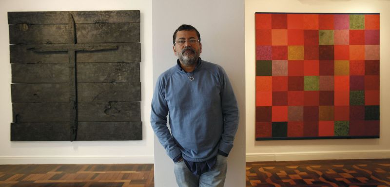 Artista chega a trabalhar por três meses em certas obras que produz em seu ateliê, em Teresópolis, e na sua residência, em Paris | Jonathan Campos/Gazeta do Povo