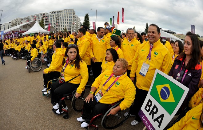 Delegação brasileira assistiu à cerimônia na Vila Paralímpica | 