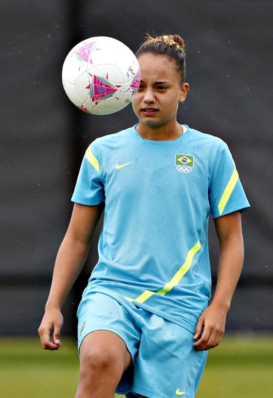 Seleção feminina é relegada a azarão contra campeãs mundiais Se perder hoje, o Brasil de Thaisinha está fora | Francois Lenoir /Reuters