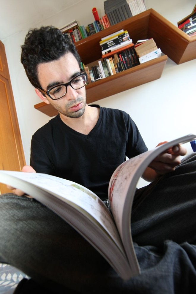 O estudante Arthur Tertuliano quase sempre ganha livros de presente |