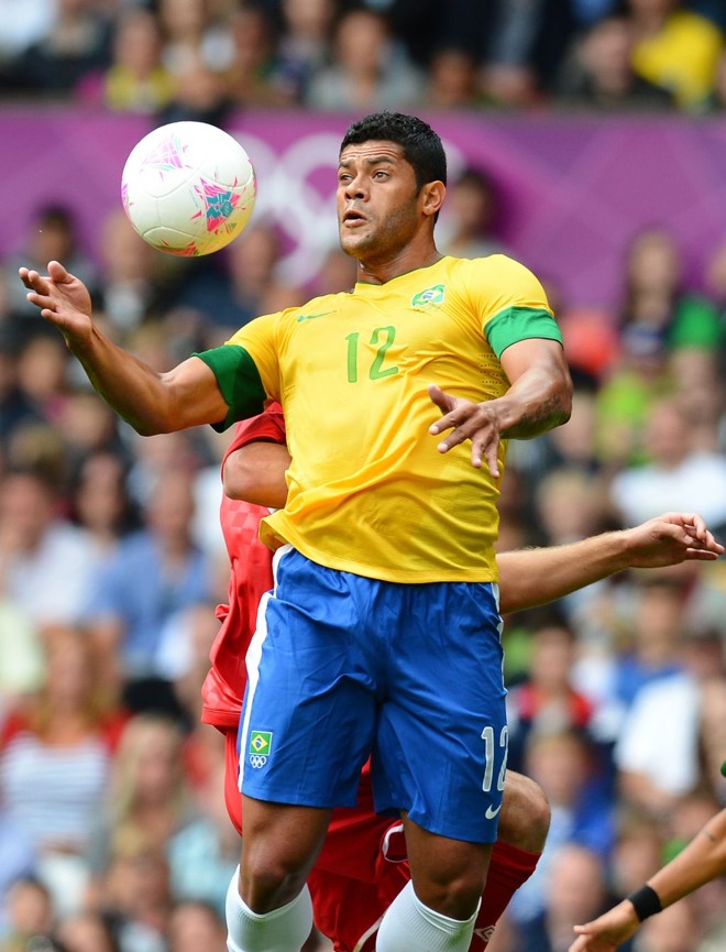 Bola no peito de Hulk e vitória brasileira sobre a Bielorrússia, por 3 a 1 |