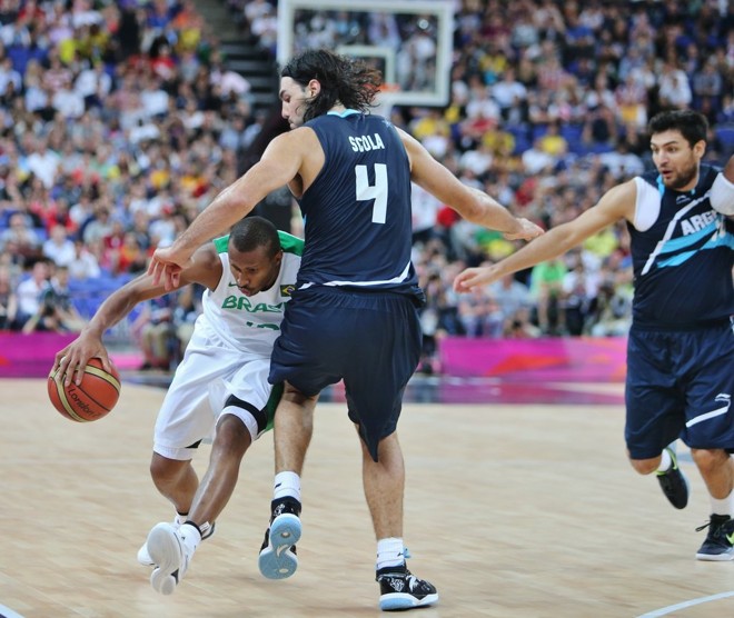 Apesar da eliminação, brasileiros destacam recuperação do respeito à seleção brasileira de basquete | 