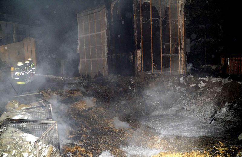 Apesar de controlada, a detonação deixou muitos estragos em prédios da região | REUTERS/Einsatzfoto der Berufsfeuerwehr Muenchen/Divulgação