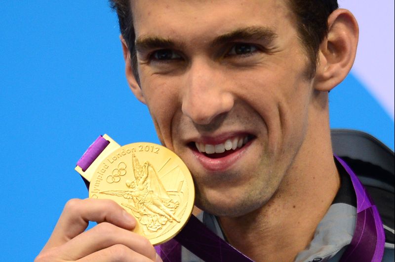 Medalhas de ouro na natação, como a de Michael Phelps, ajudaram EUA a superar China no quadro de medalhas | AFP