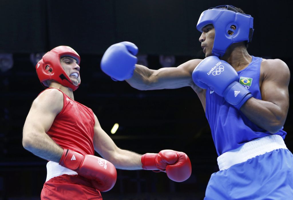 Esquiva Falcão avançou à semifinal e já tem no mínimo uma medalha de bronze | Murad Sezer/ Reuters