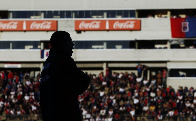 Longe da Vila Capanema, o Tricolor não consegue ter um bom desempenho na Série B | 