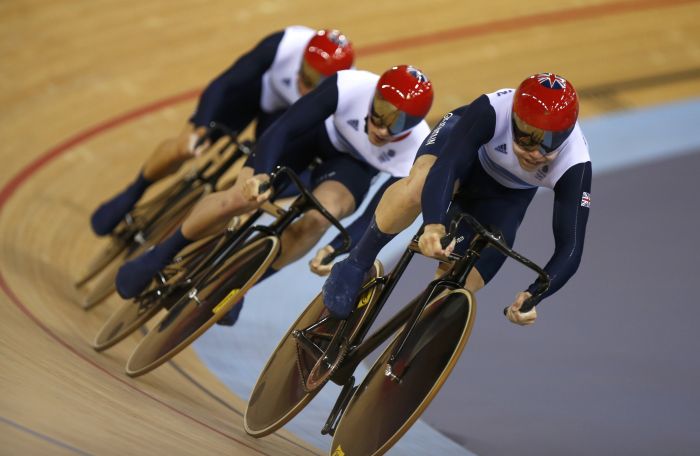 Equipe britânica quebra recorde em semifinal e chega à final como favorita no ciclismo de pista | Paul Hanna/Reuters