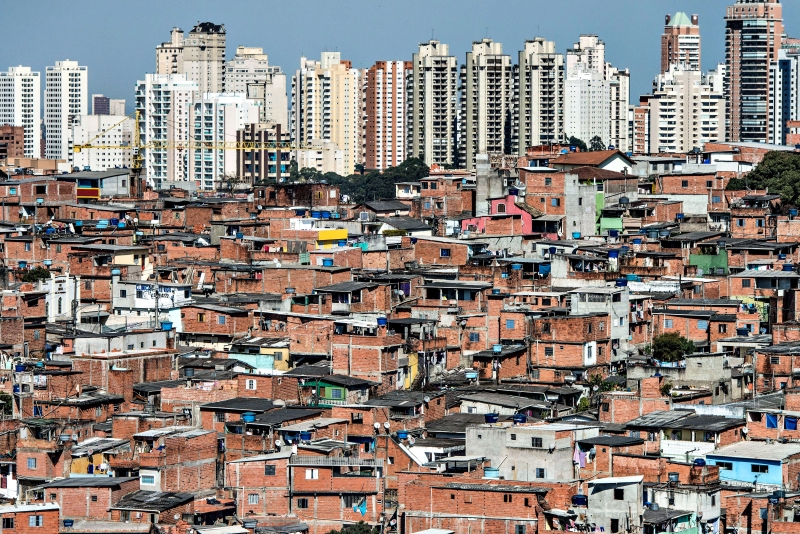 Vista geral da favela de Paraisópolis, a segunda maior de São Paulo: até 2020, 90% da população brasileira viverá em cidades | Yasuyoshi Chiba/AFP