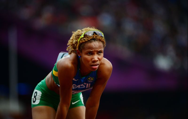Evelyn Santos conseguiu vaga na final dos 200 metros rasos | AFP