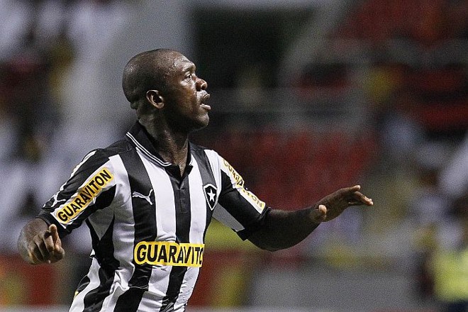 Seedorf está a cada dia mais decisivo para o Botafogo | Wagner Meier / AGIF