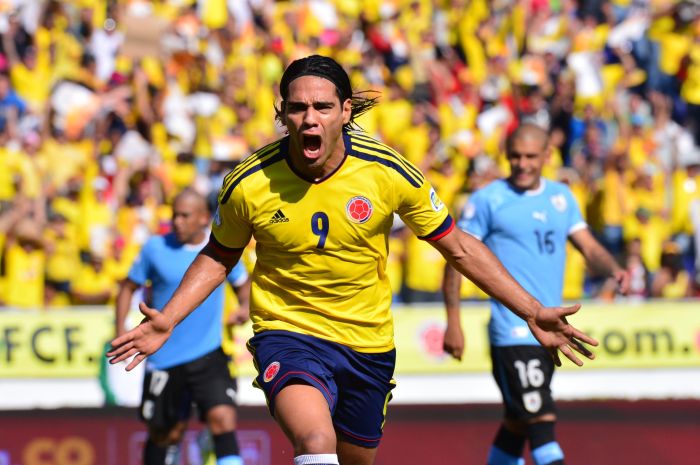 Falcão Garcia comemora gol contra o Uruguai nas Eliminatórias Sul-Americanas | Luis Acosta/AFP