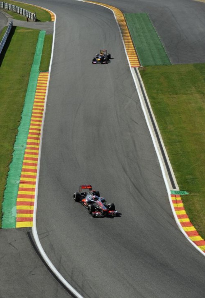 Button completou a prova 13 segundo a frente do segundo colocado, Sebastian Vettel | 