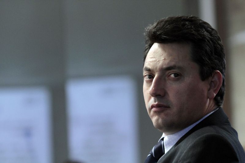 O cidadão precisa entender como a política influencia o seu dia a dia e, para isso, nada melhor do que a escola.Sérgio Souza (PMDB-PR), senador. | Wenderson Araújo/ Gazeta do Povo