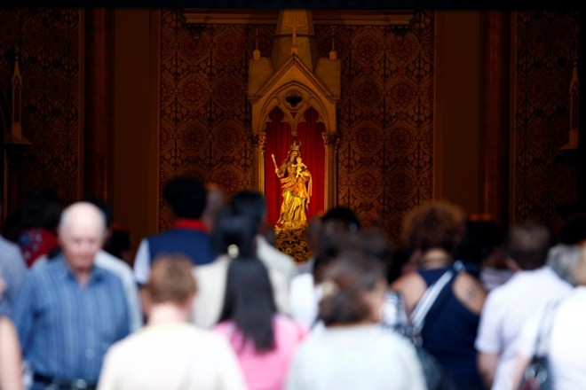 Chegada da procissão na Catedral recém-inaugurada |