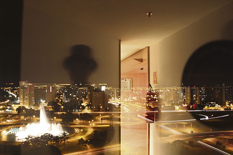 Os registros dos fotógrafos não são identificados, para que o espectador reflita sobre a imagem | Michele Bravos/Divulgação