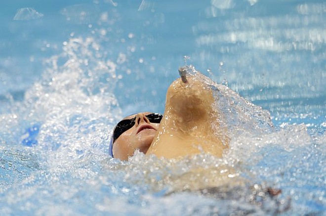 Sueco Christoffer Lindhe em prova de 150m da categoria SM3 de natação na Paralímpiada | 