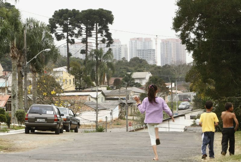 Cada loteamento ganha um novo nome e funciona como célula autônoma na Regional CIC | Hugo Harada/ Gazeta do Povo