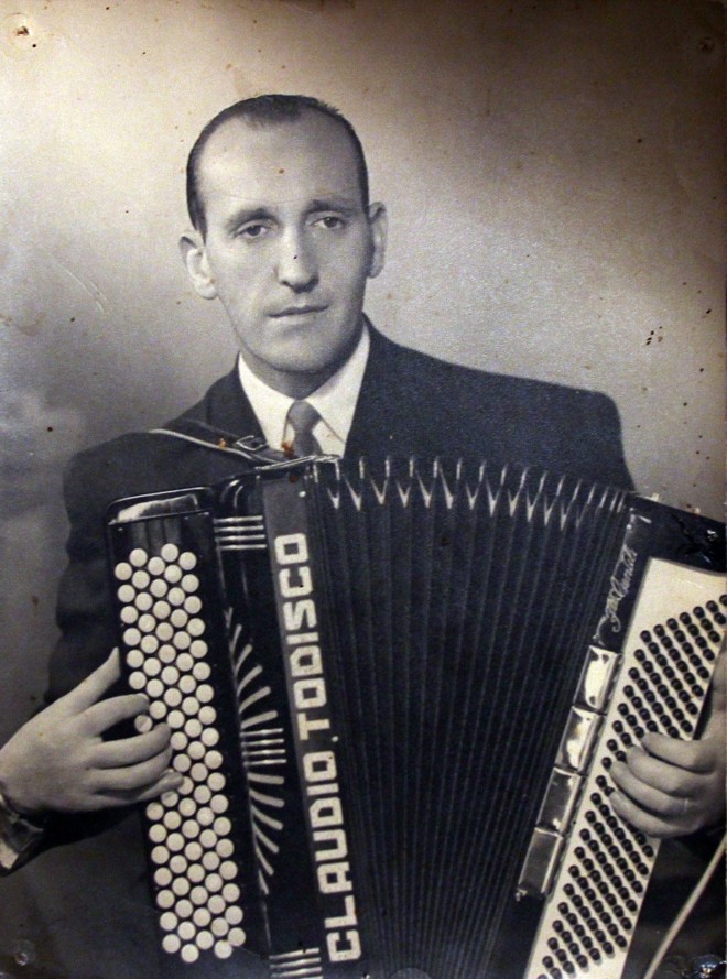 O violonista Cláudio Todisco, autor da valsa 