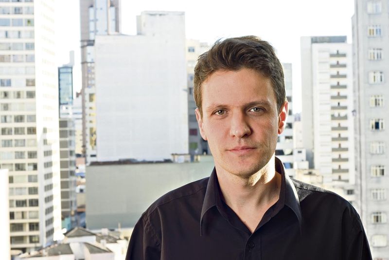 Luis Henrique Pellanda selecionou 15 entre quase 200 entrevistas feitas em 12 anos de jornal | Matheus Dias / Divulgação