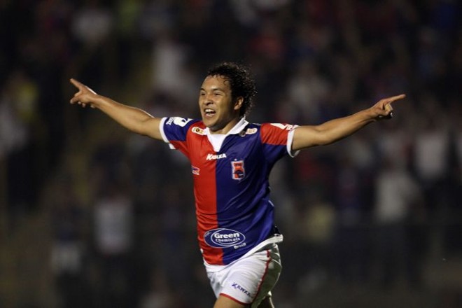 Alex Alves comemora gol na partida, o segundo do Tricolor | 