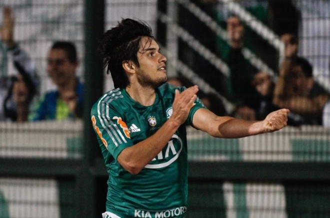 Tiago Real comemora o segundo gol palmeirense sobre o Sport, seu primeiro com a camisa alviverde | Rodrigo Coca / Folhapress