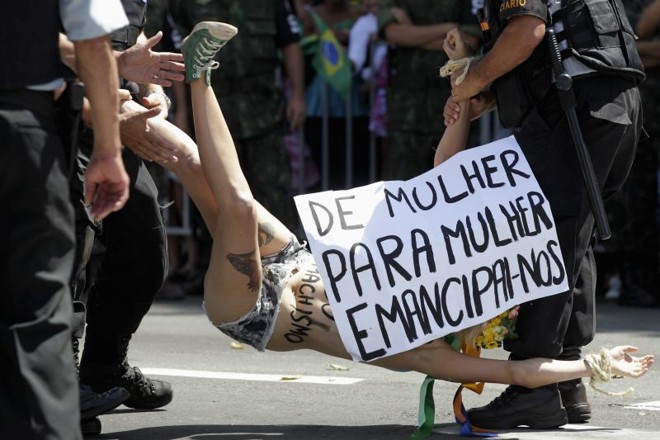 As ativistas protestaram em favor da emancipação da mulher brasileira. Para elas, o Brasil ainda é uma