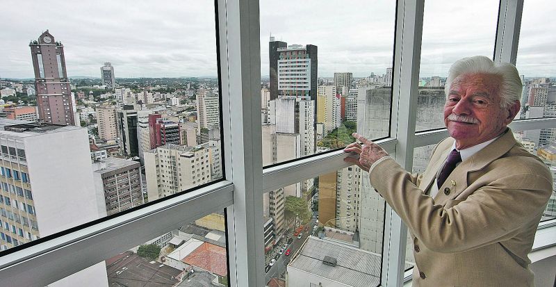 Ivo Arzua foi responsável pelo alargamento da Avenida Marechal Deodoro e a criação da Vila Nossa Senhora da Luz | Jonathan Campos / Gazeta do Povo