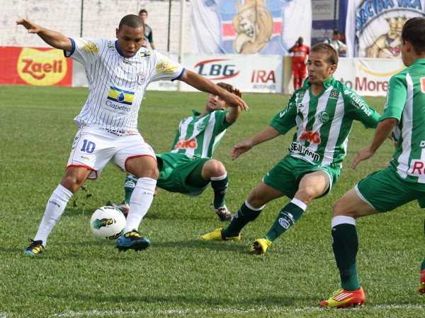 Meia Thiago Santos fez boas jogadas contra o Juventude | Divulgação - Andye Iore/ Comunicação Cianorte FC