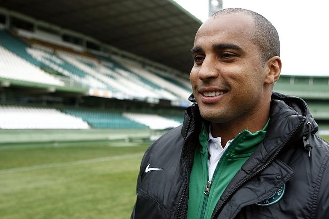 Apresentado terça-feira, Deivid está com a documentação liberada para jogar pelo Coxa | Henry Milléo / Gazeta do Povo