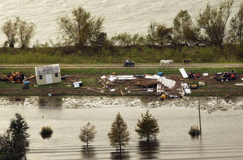 Cenas da destruição causada em Plaquemines Parish, Louisiana, nos Estados Unidos | AFP