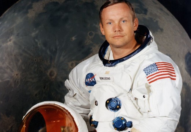 Armstrong, em foto da década de 1960, veste o traje de astronauta: pioneiro a pisar na Lua | Nasa/Reuters/Divulgação