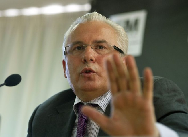 O ex-juiz espanhol Baltasar Garzón, advogado do fundador do Wikileaks, quer garantias de que seu cliente não será extraditado aos EUA | AFP Photo/Pierre-Philippe Marcou