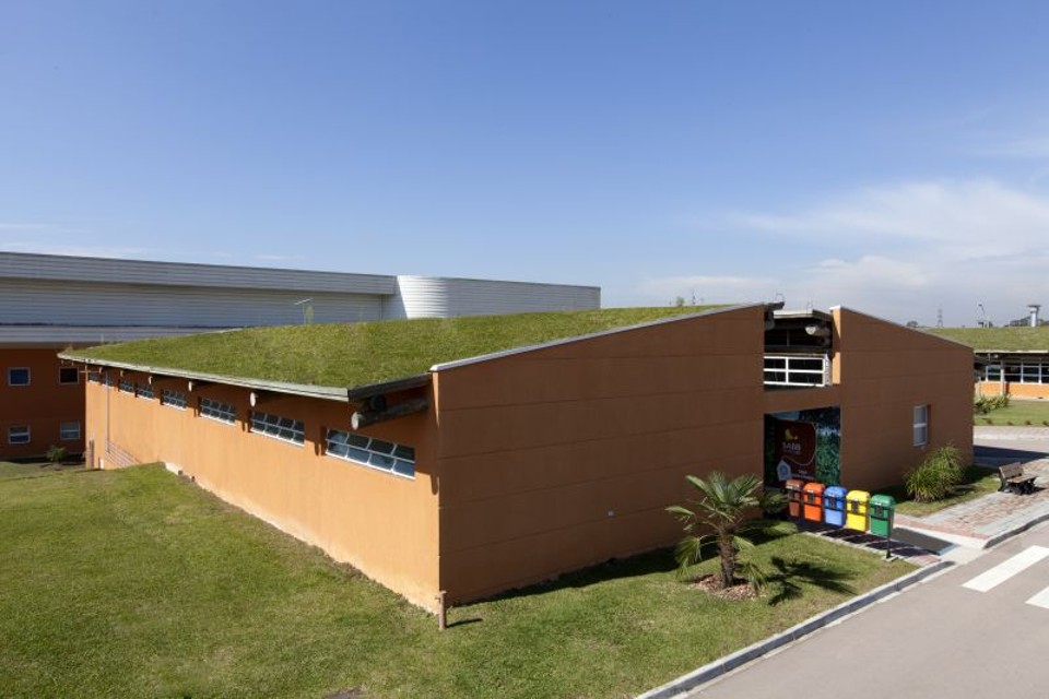 Telhado verde mantém isolamento térmico e contribui para economia de energia | Alessandro Couto /SABB